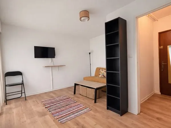 Studio meublé avec jardinet