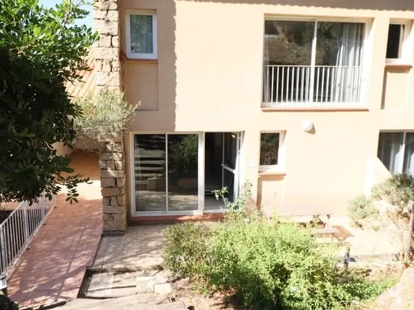 A Serra di Ferro (Corse du Sud), bel appartement T2 dans résidence de tourisme