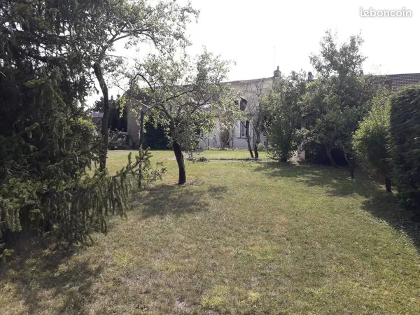 Maison la guerche sur l'aubois