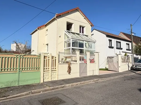 Maison 6 pièces 140 m²