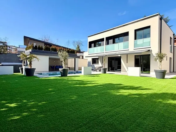EXCLUSIVITE Thonon-les-Bains Villa individuelle de 2022 134 m² piscine, jacuzzi, pull house (74200)