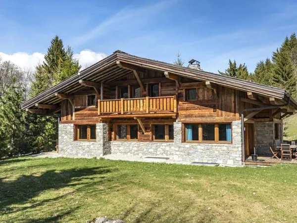 Chalet 8 pièces 367 m²
