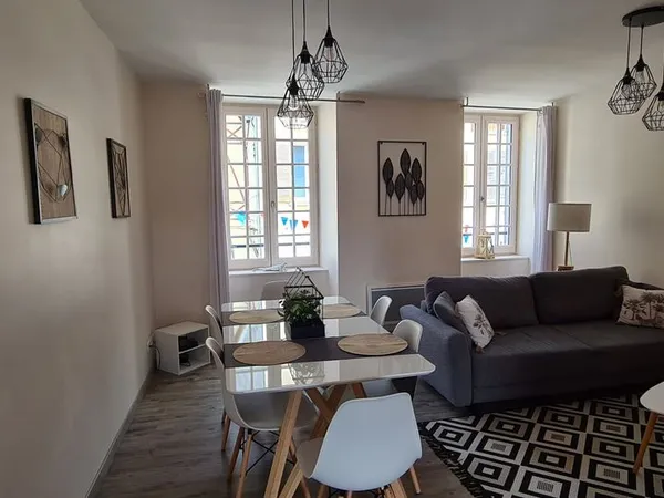 Maison de ville meublée 100 m² - Centre historique - Coup de coeur