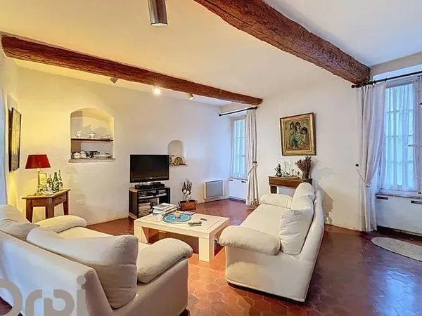 Maison 7 pièces 244 m²