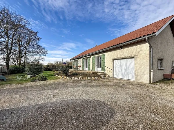Maison Saint Jean De Niost 4 pièce(s) 100m2, 3 chambres, garage, terrain 1500m2