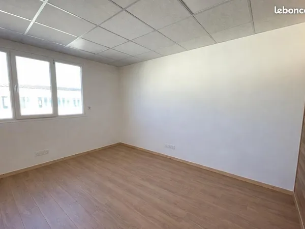 Local commercial 58 m² CLERMONT FERRAND