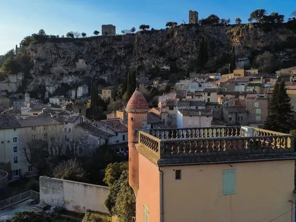 Propriété d'exception au coeur du village
