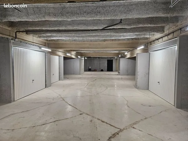 Box à louer en sous sol d'une résidence neuve sécurisée très proche de la gare
