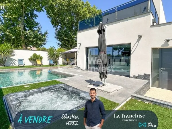 Villa 5 pièces 220 m²