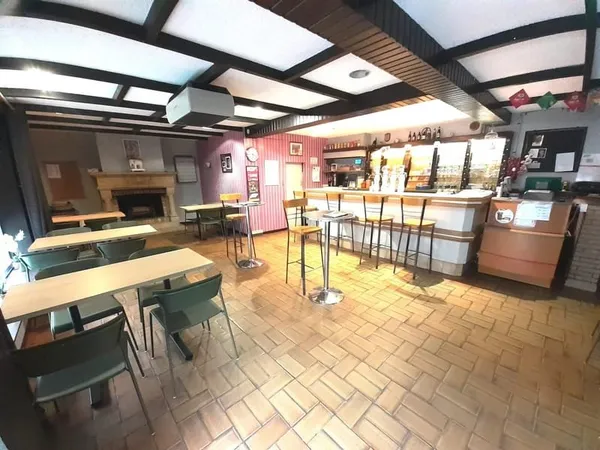 MURS ET FONDS BAR PMU