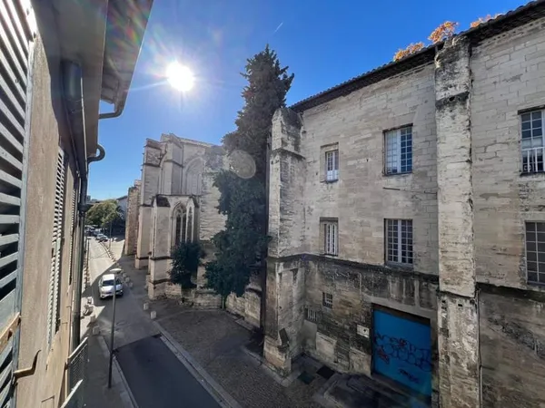 Appartement À Vendre Avignon Intra-Muros quartier place des Corps Saints