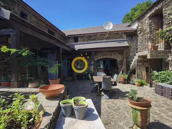 Mas Cévenol avec vue Mont Lozère