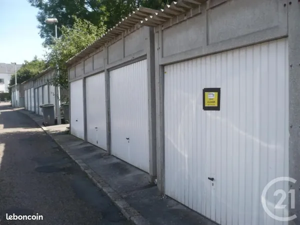 Garage/box 13 m² Lillebonne