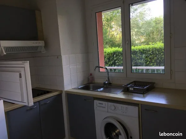 Beau T2 meublé, avec balcon et parking en sous-sol