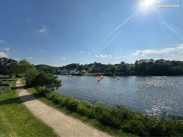 👉 Lieu de vie atypique avec vue sur l'eau - habitation + espace créatif / pro
