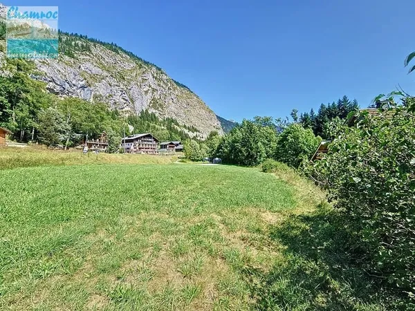 Terrain 1880 m²