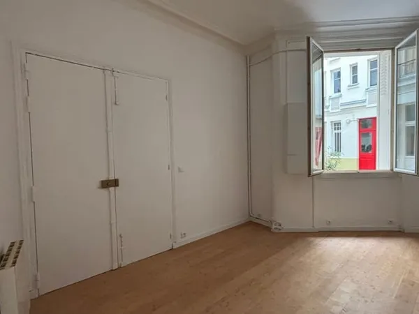 Local commercial 2 pièces 31 m²