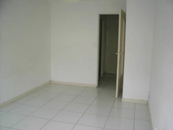 Studio 1 pièce 17 m²