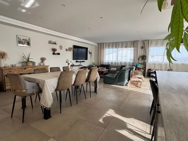 Maison 6 pièces 200 m²