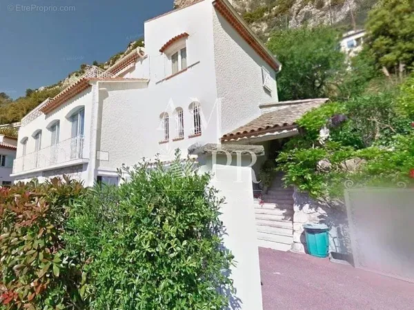 (06) La Turbie - Villa sur 3 Niveaux 240m2 habitable