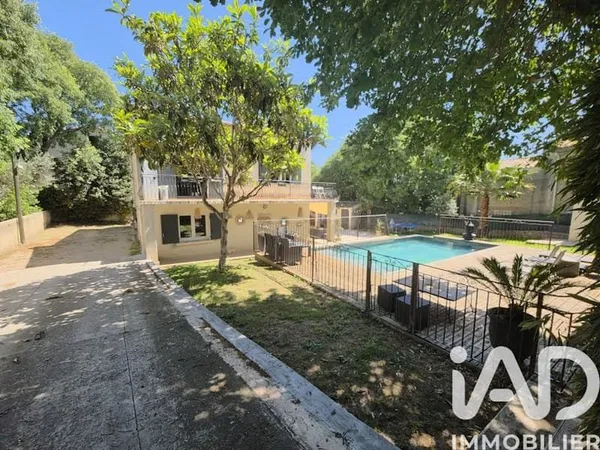 Maison 6 pièces 183 m²