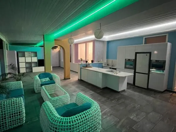 Maison 10 pièces 400 m²