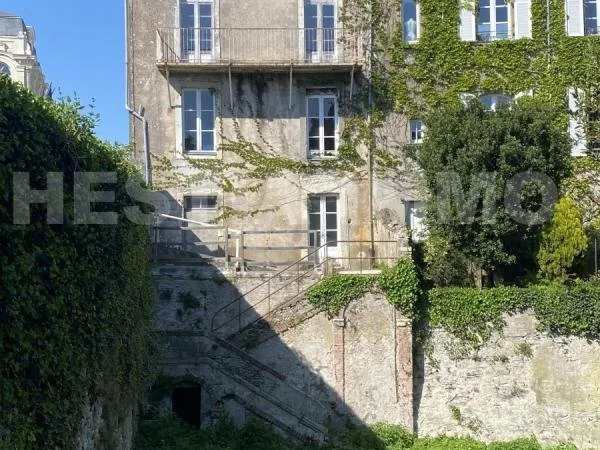 Charme et Prestige au Coeur d'Ancenis - Maison de Maître avec Vue Exceptionnelle