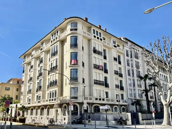 Appartement type Deux pièces Nice centre