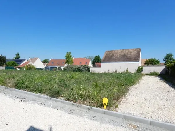 Terrain viabilisé (28260 OULINS)