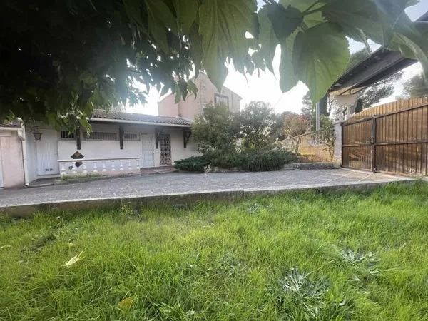 NOUVEAUTÉ PÉLISSANNE Maison T6 sur 667 M2 de terrain