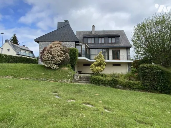 Maison 9 pièces 195 m²
