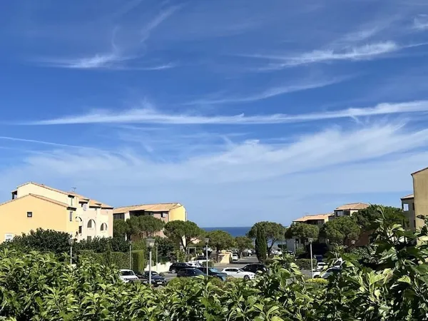 VUE SUR LA MER