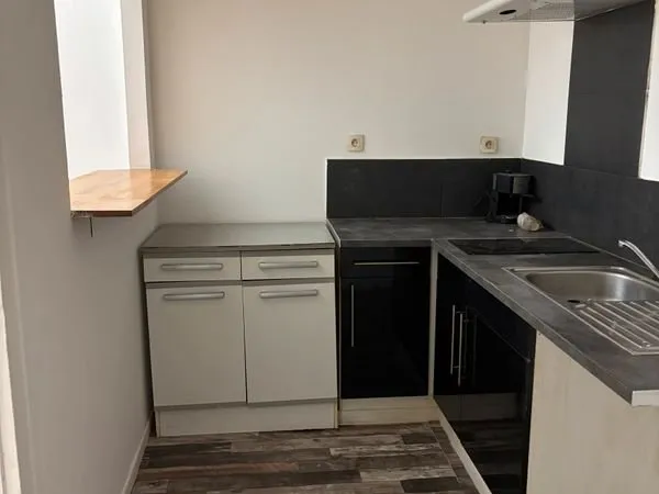 Studio 27m² rénové - Centre Nogaro - Balcon
