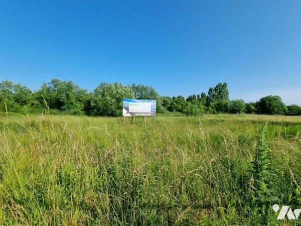Terrain 1057 m²