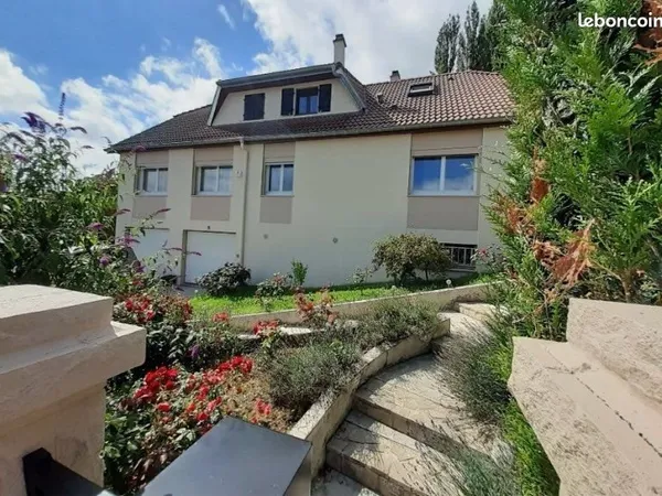 Maison 6 pièces 166m2