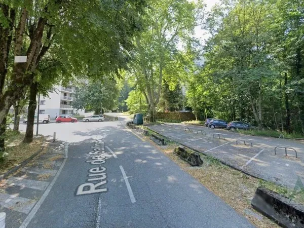 CHAMBERY / JACOB BELLECOMBETTE - parking