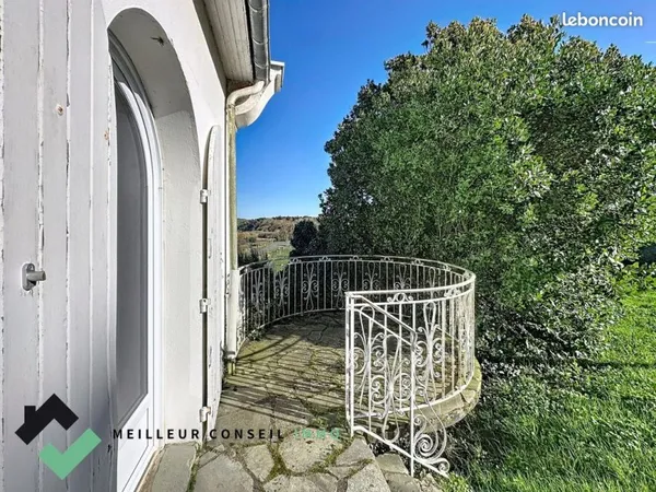 Maison 10 pièces 217 m²