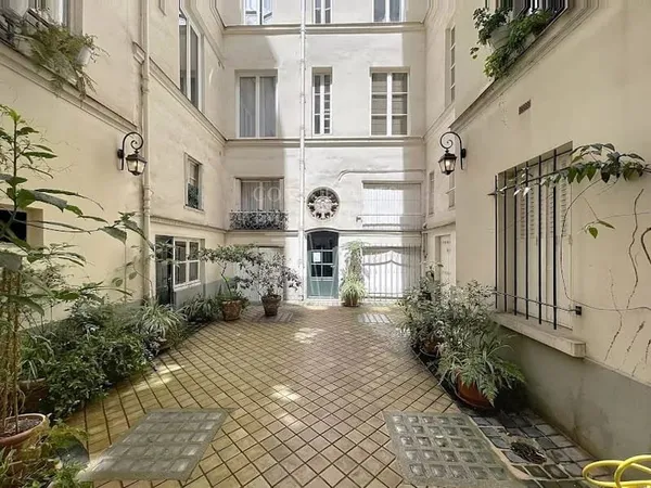 Studio 1 pièce 30 m²