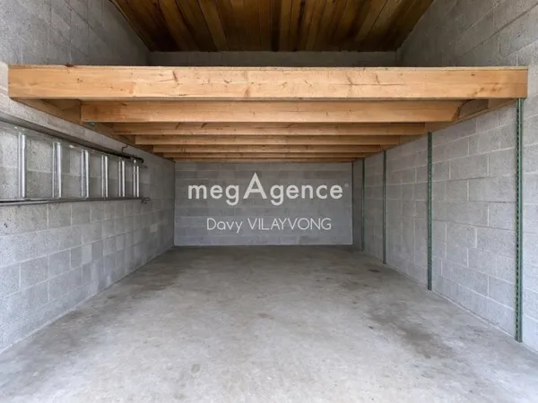 GARAGE BOX avec mezzanine