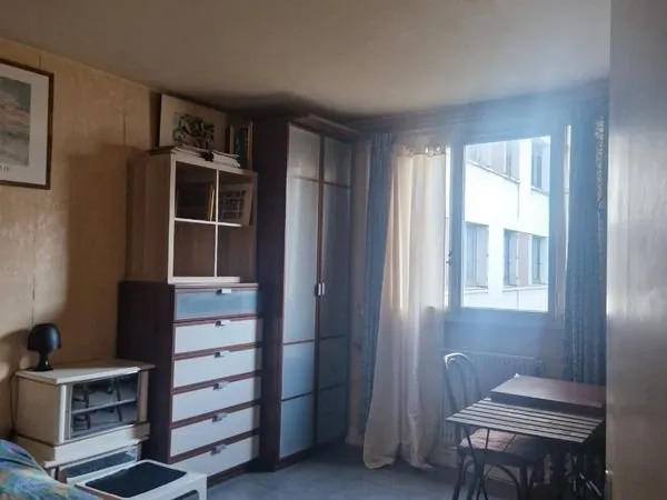 Chambre meublée 13m² chez l'habitant, quartier Nation Buzenval
