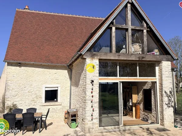 Maison rénovée avec piscine