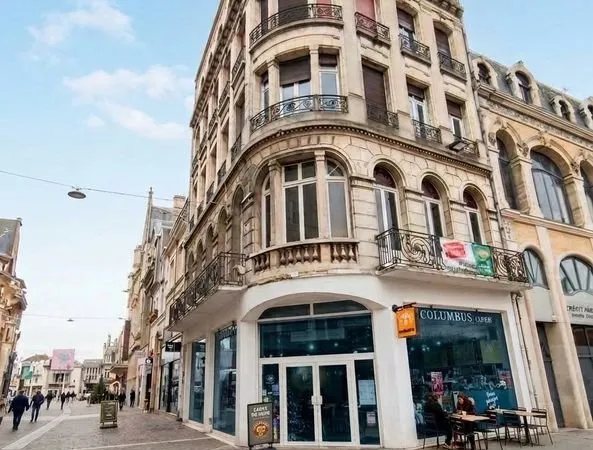 Appartement bourgeois 120 m² - Vue imprenable, hyper centre