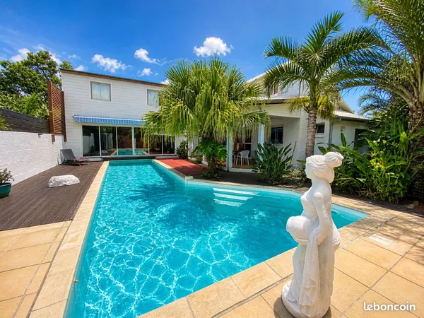 Villa standing 4 chambres + T2, piscine, jacuzzi, vue mer