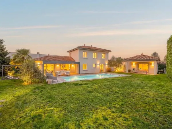 Maison de luxe 8 pièces 224 m²