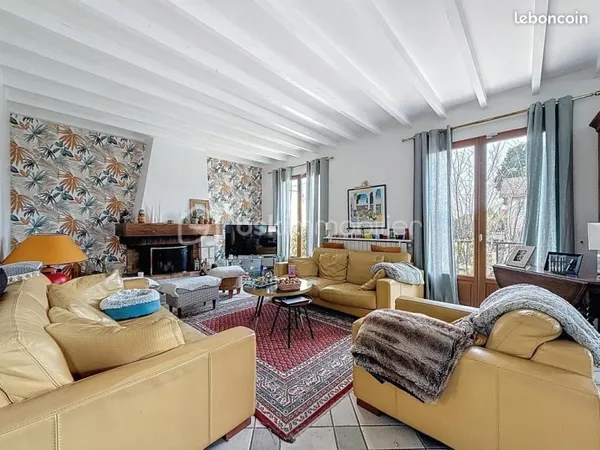 Maison 11 pièces 248 m²