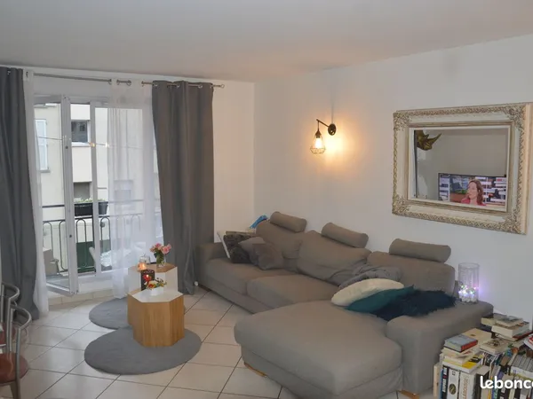 Appartement T4 Alfortville, bien situé au calme