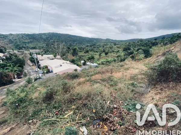 Terrain constructible 648 m²