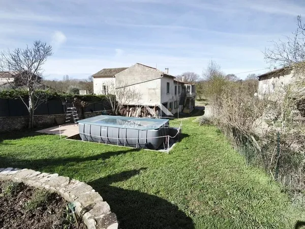 Allègre Les Fumades, maison avec deux logements