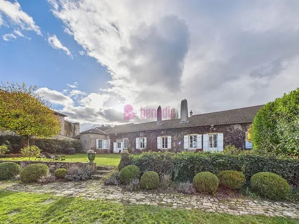Maison 9 pièces 360 m2 à SAINTE-RUFFINE