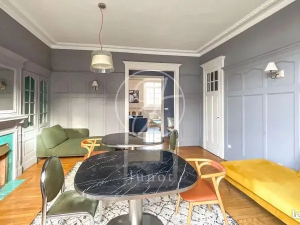 Appartement 5 pièces 220 m²